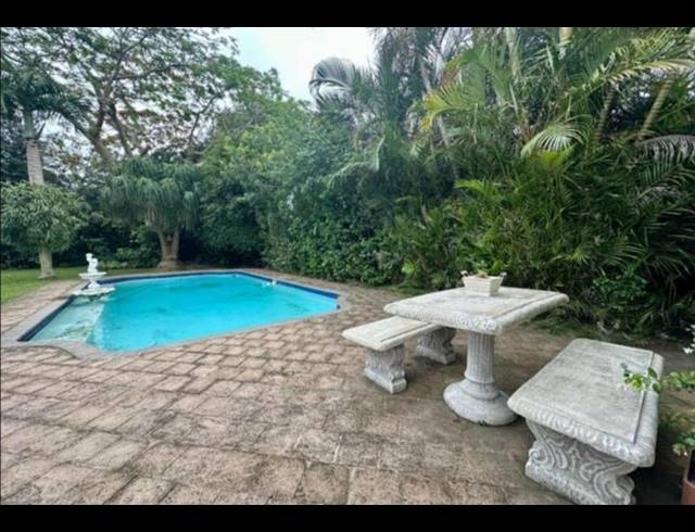 5 BEDROOM HOUSE FOR SALE IN MEER EN SEE